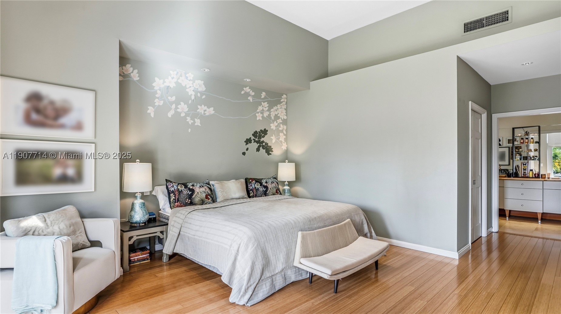 4805 Cherokee Ave, Miami Beach FL 33140
