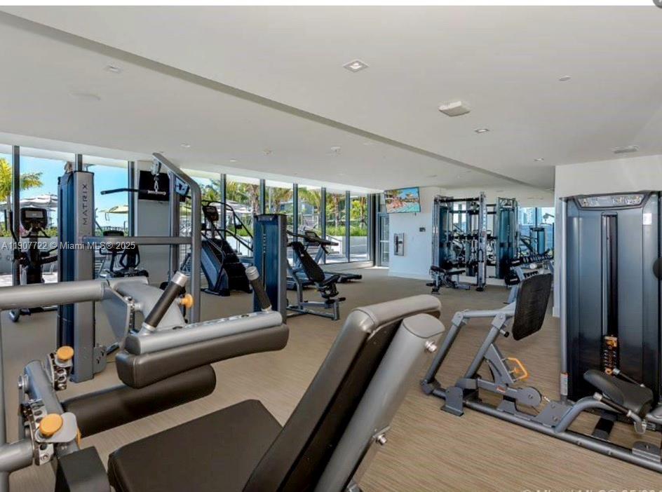 2960 NE 207th St APT 912, Aventura FL 33180