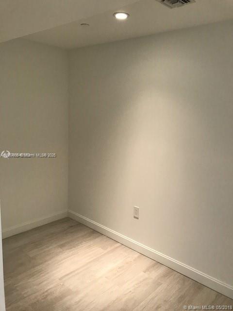 55 SW 9th St #2510, Miami FL 33130