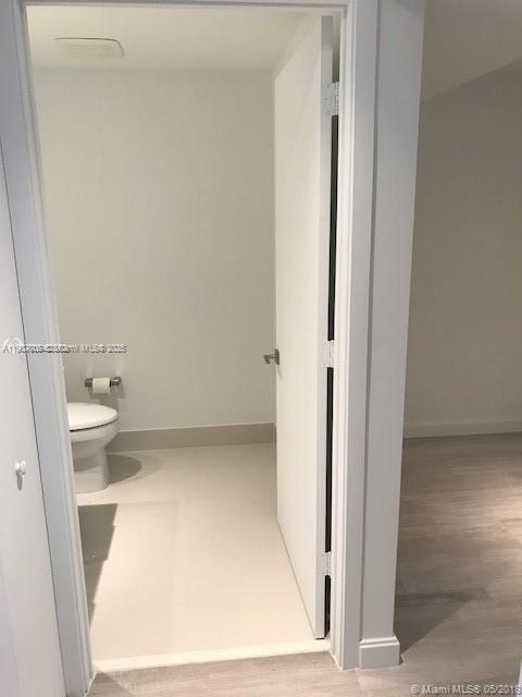 55 SW 9th St #2510, Miami FL 33130