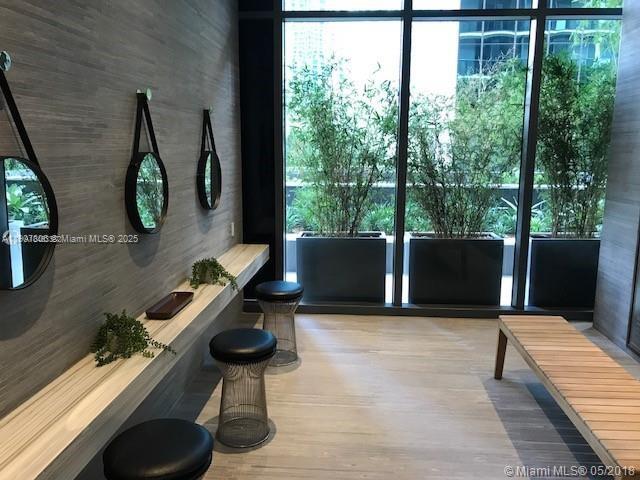 55 SW 9th St #2510, Miami FL 33130