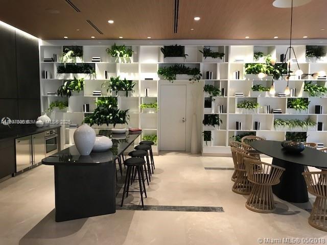 55 SW 9th St #2510, Miami FL 33130