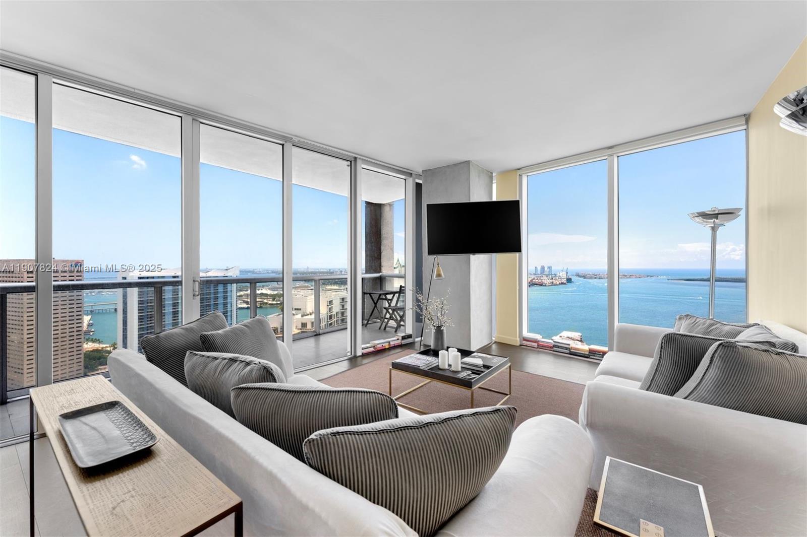 495 Brickell Ave #4502, Miami FL 33131