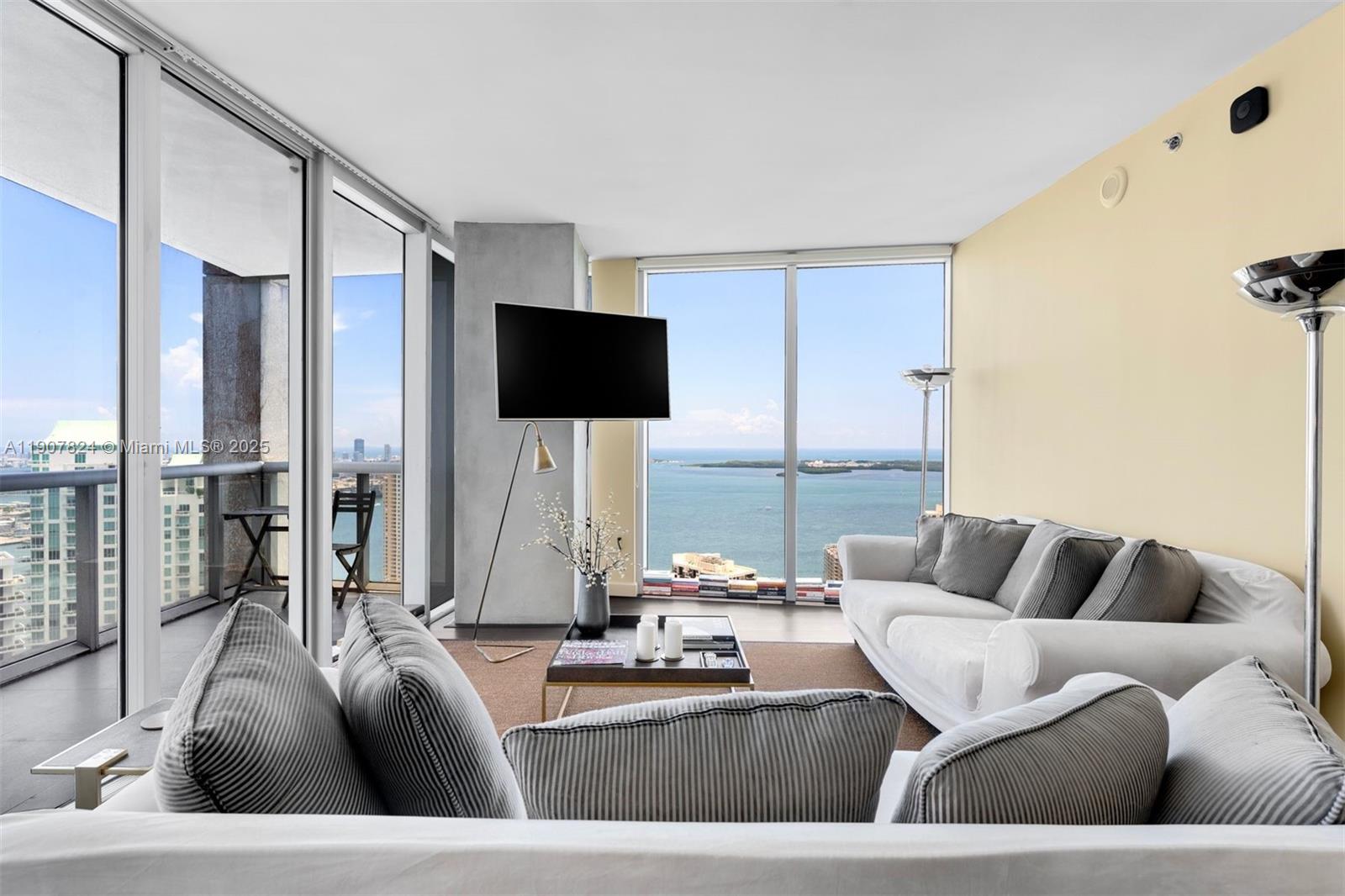 495 Brickell Ave #4502, Miami FL 33131