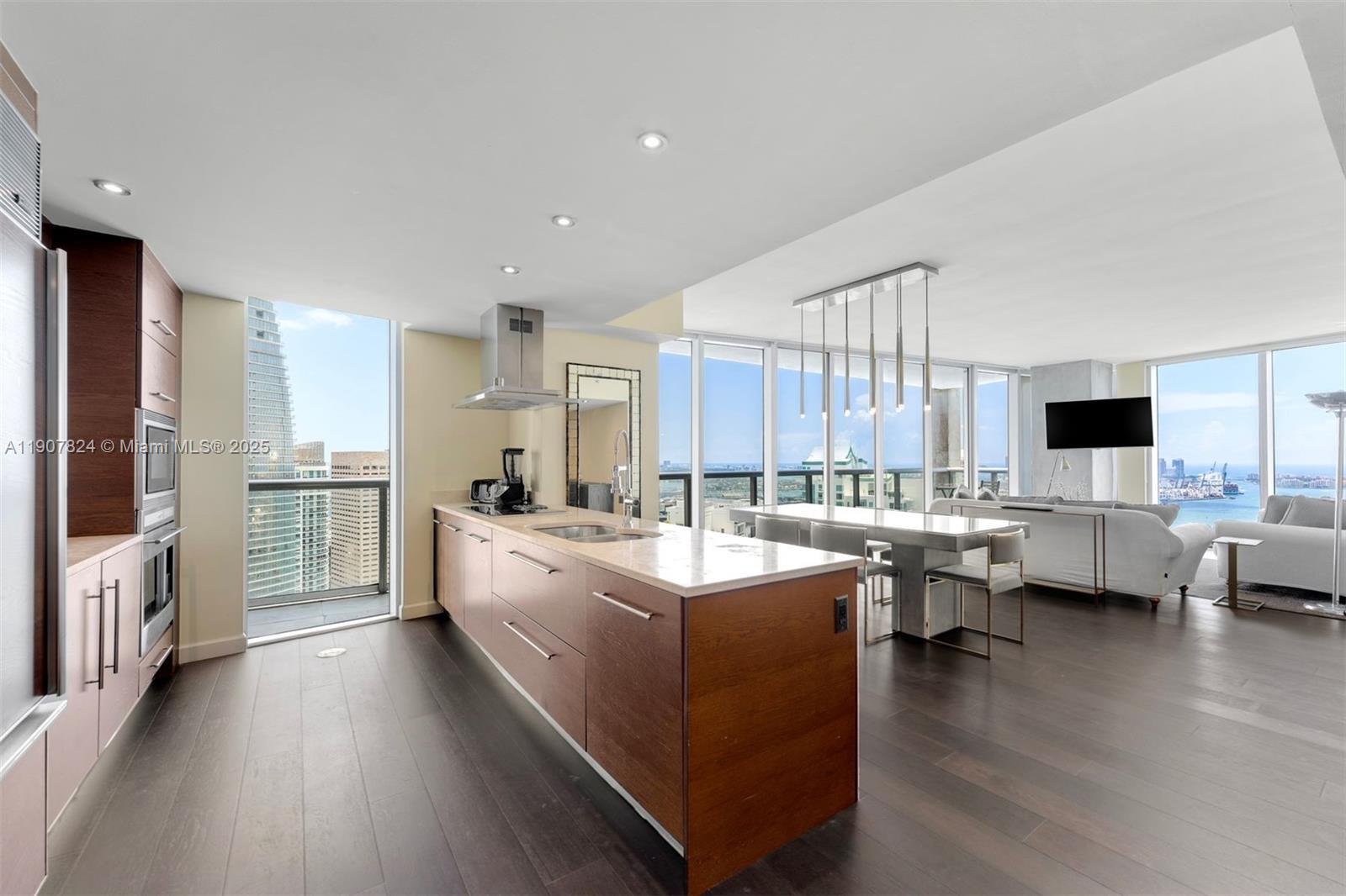 495 Brickell Ave #4502, Miami FL 33131