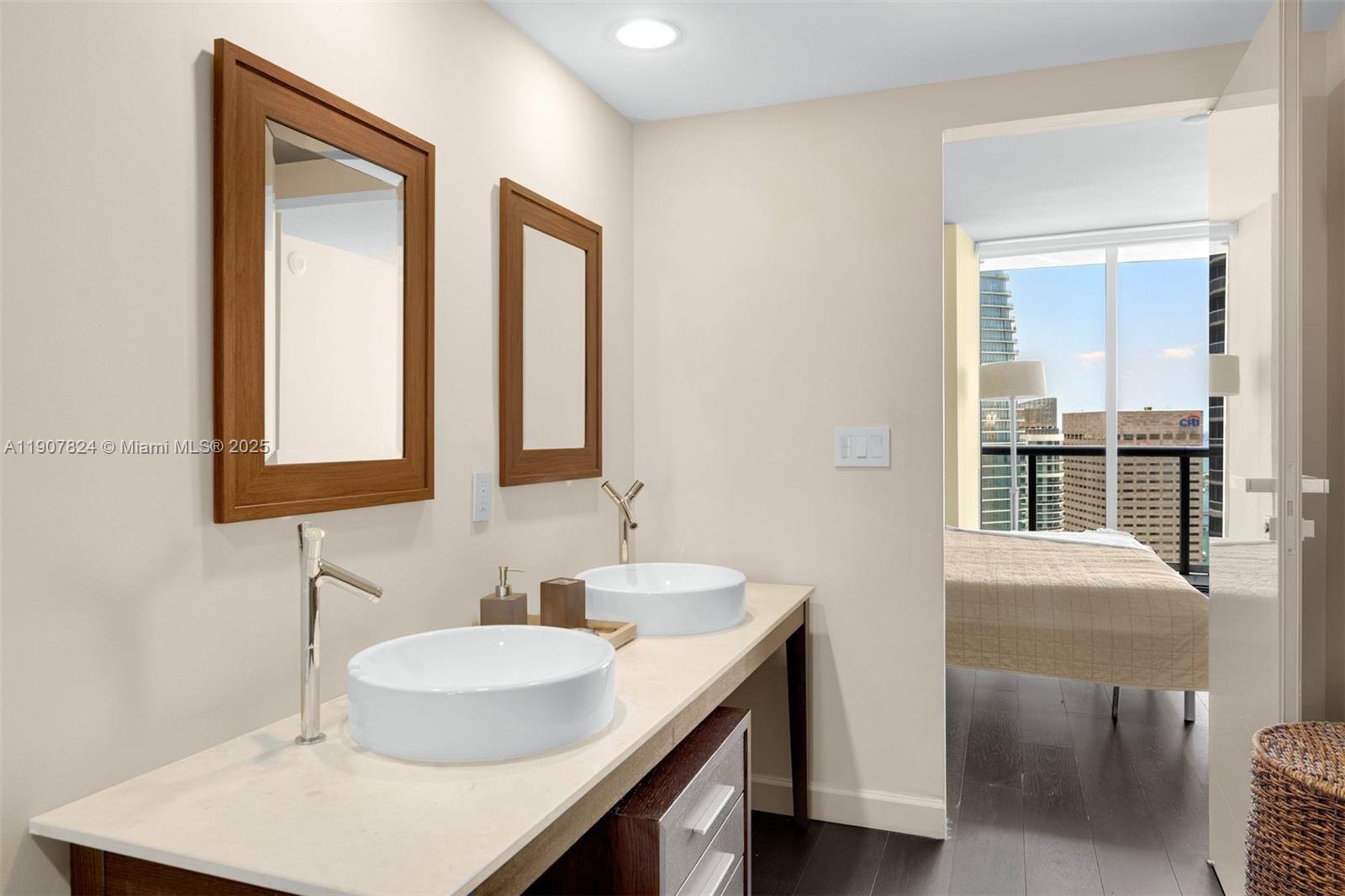 495 Brickell Ave #4502, Miami FL 33131