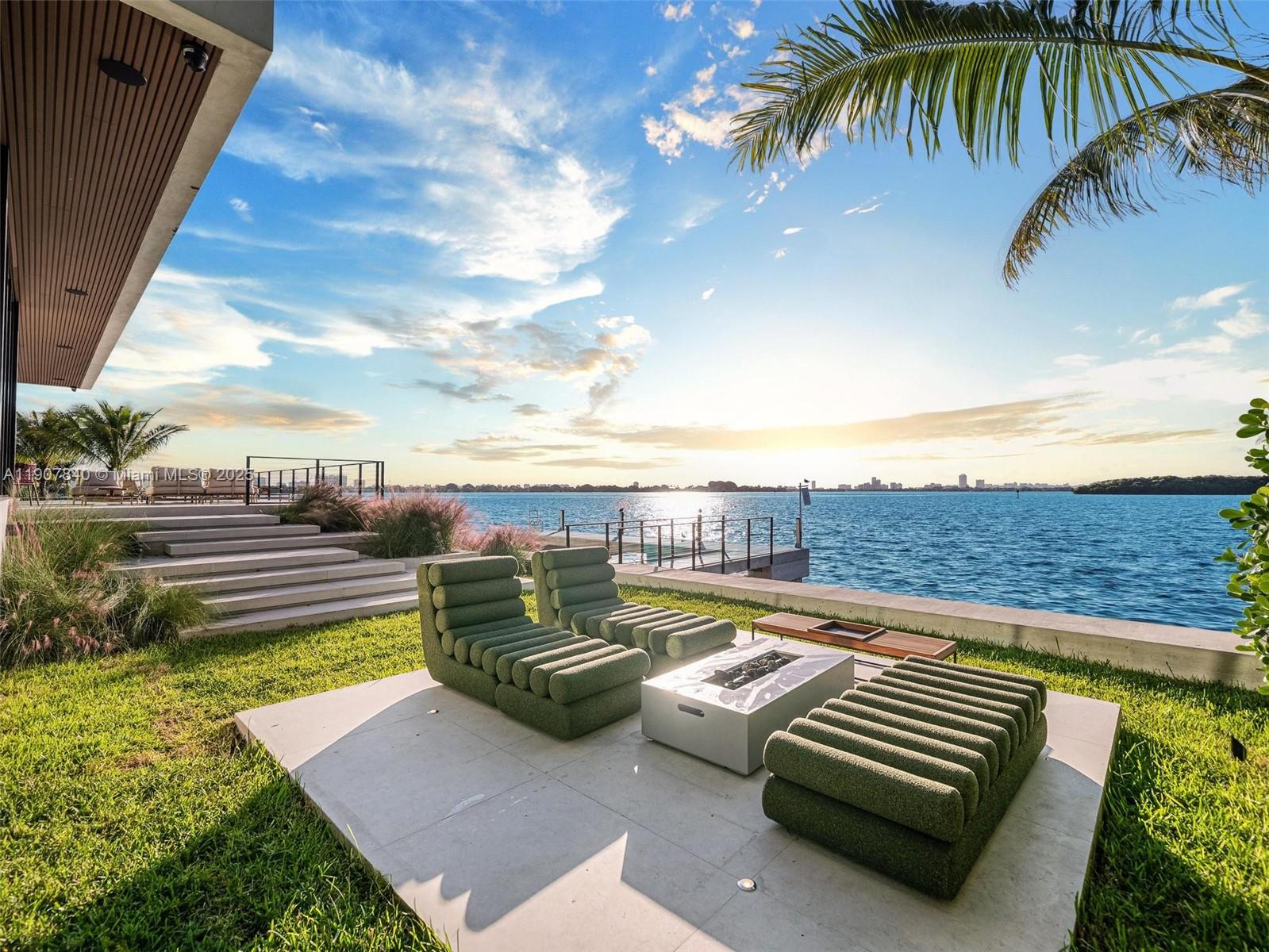 11400 N Bayshore Dr, North Miami FL 33181