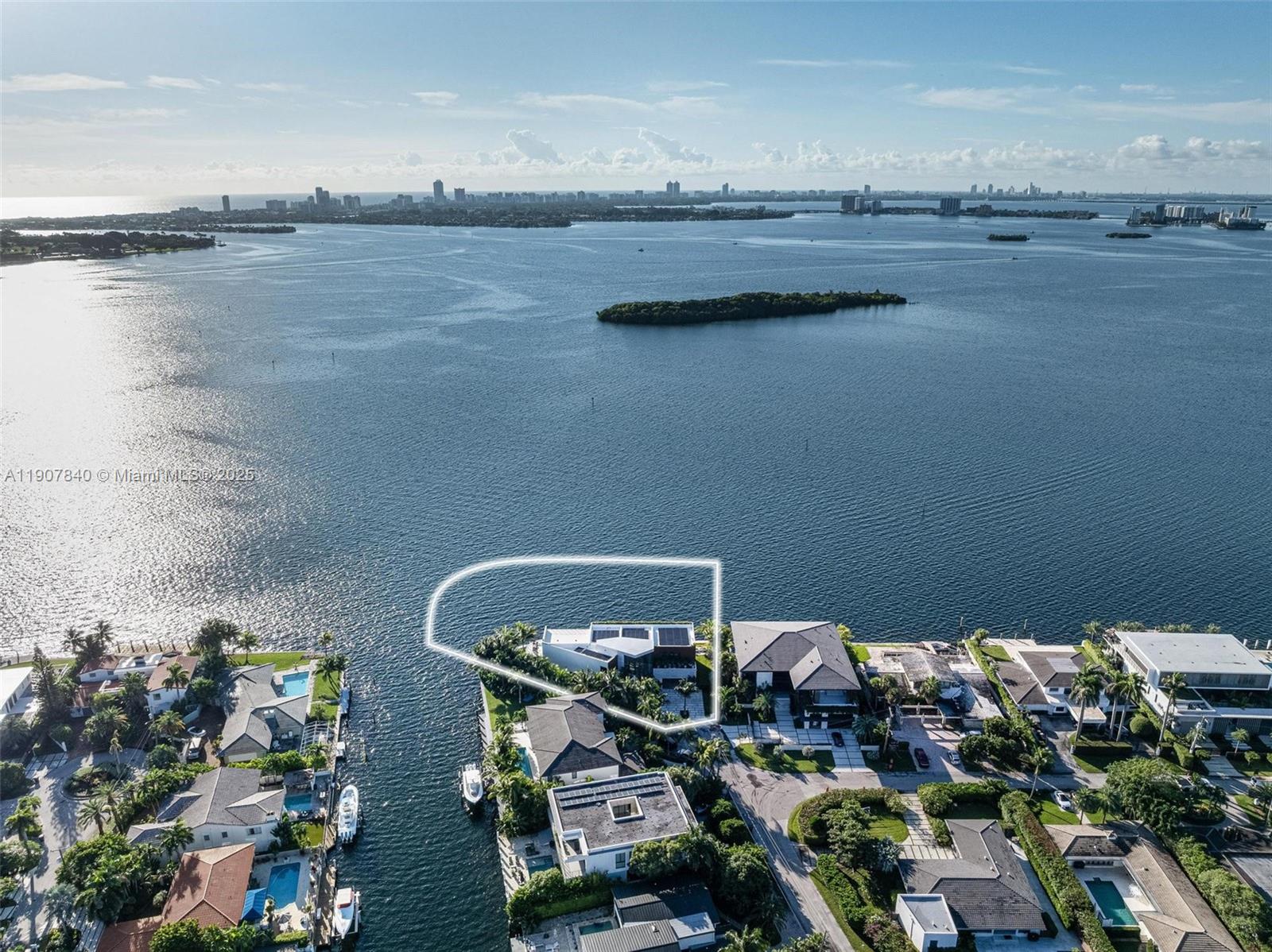 11400 N Bayshore Dr, North Miami FL 33181