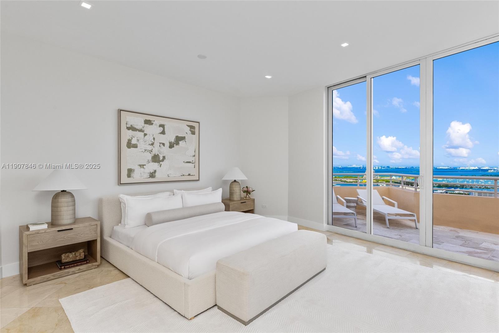 808 Brickell Key Dr #3901, Miami FL 33131