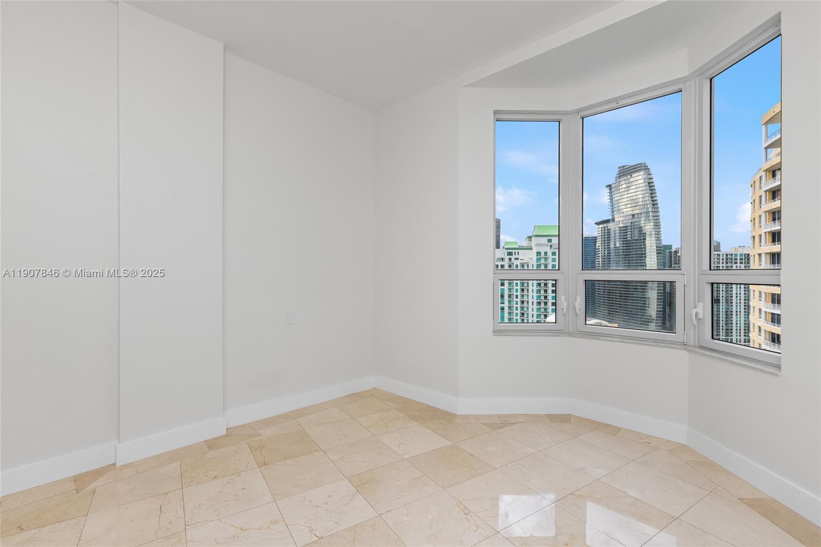 808 Brickell Key Dr #3901, Miami FL 33131