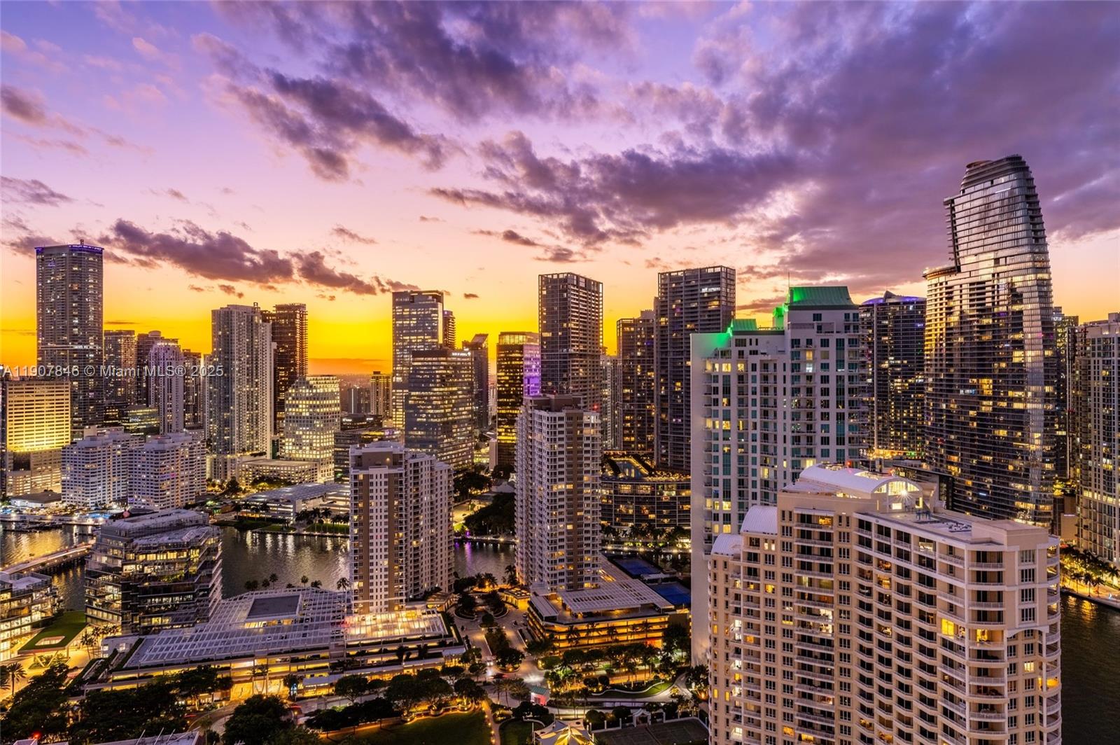 808 Brickell Key Dr #3901, Miami FL 33131