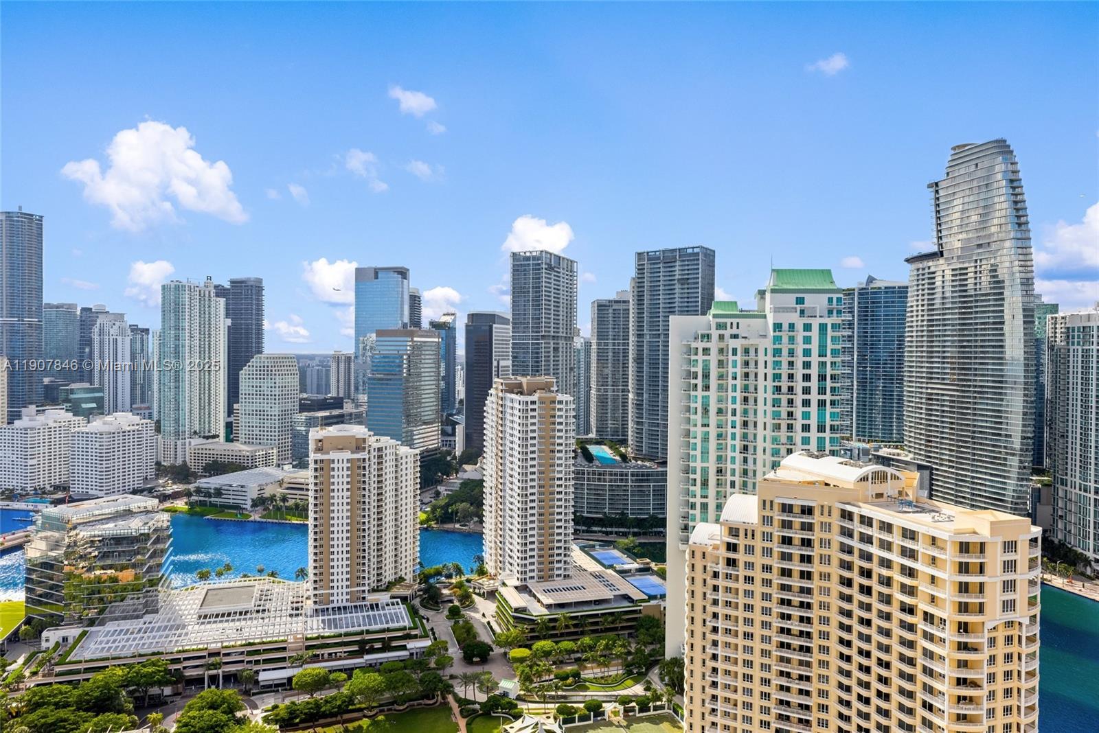 808 Brickell Key Dr #3901, Miami FL 33131