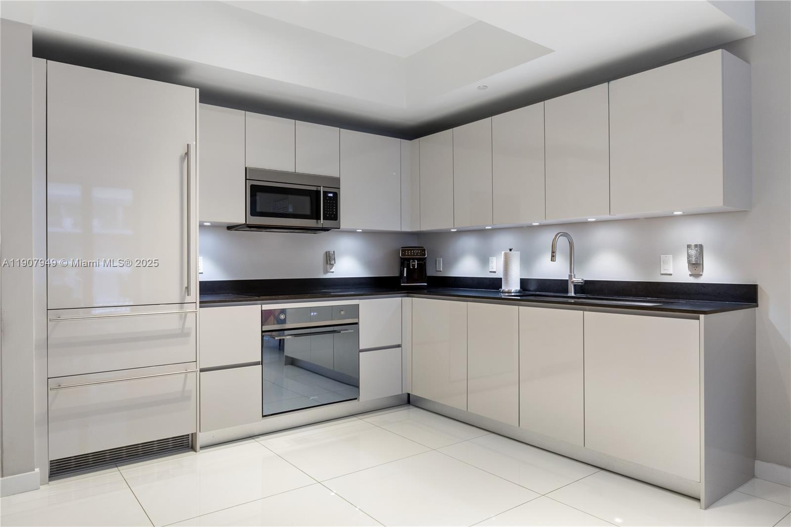 1010 Brickell Ave #1806, Miami FL 33131