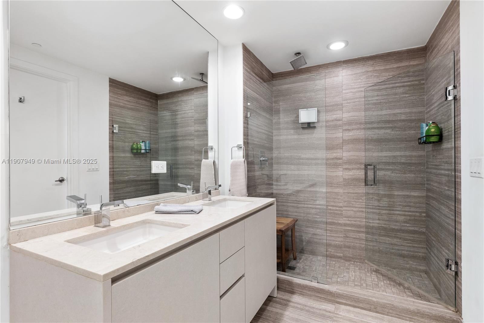 1010 Brickell Ave #1806, Miami FL 33131