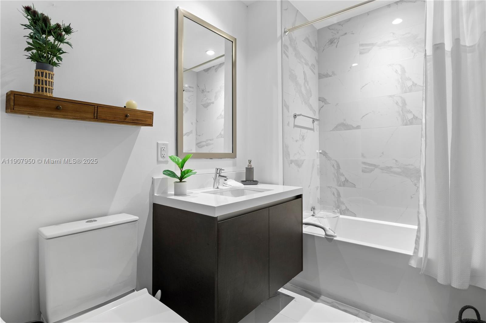 851 NE 1st Ave #3907, Miami FL 33132