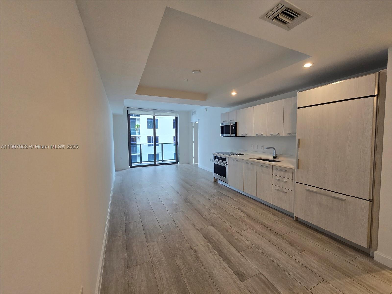 55 SW 9th St #2409, Miami FL 33130