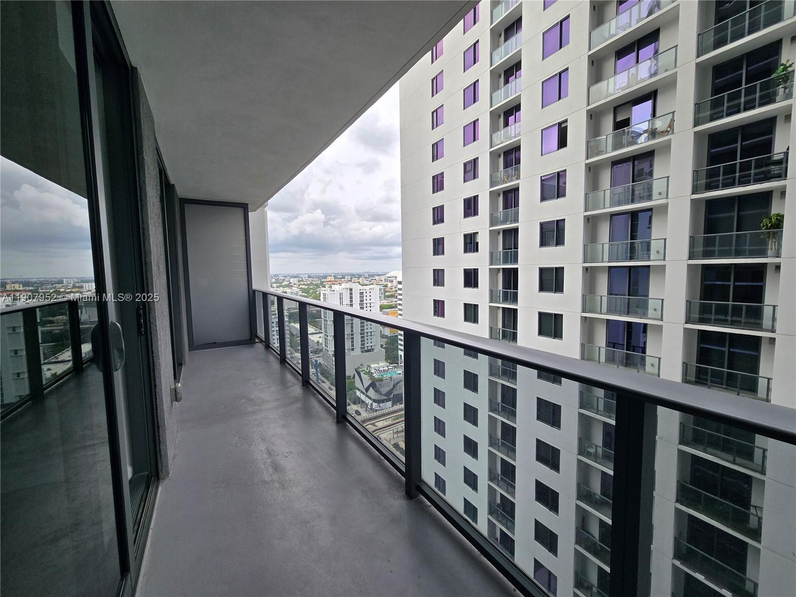55 SW 9th St #2409, Miami FL 33130