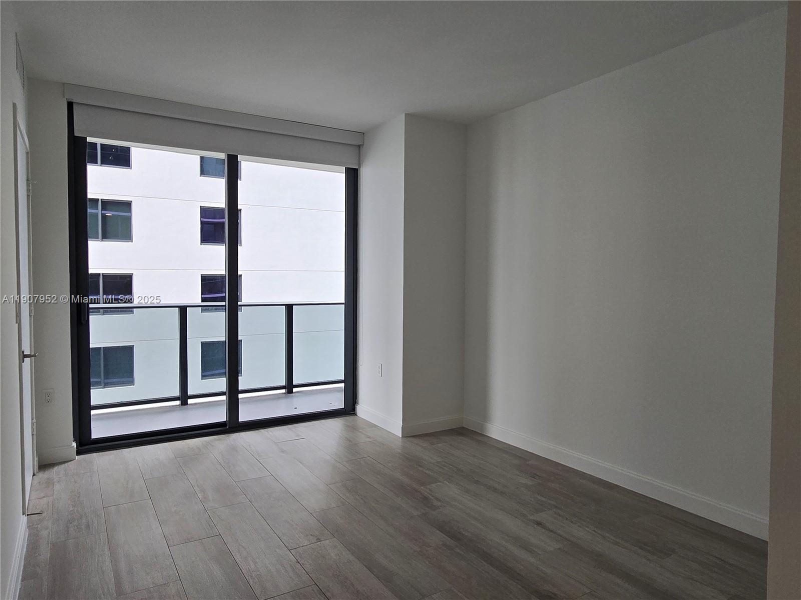 55 SW 9th St #2409, Miami FL 33130