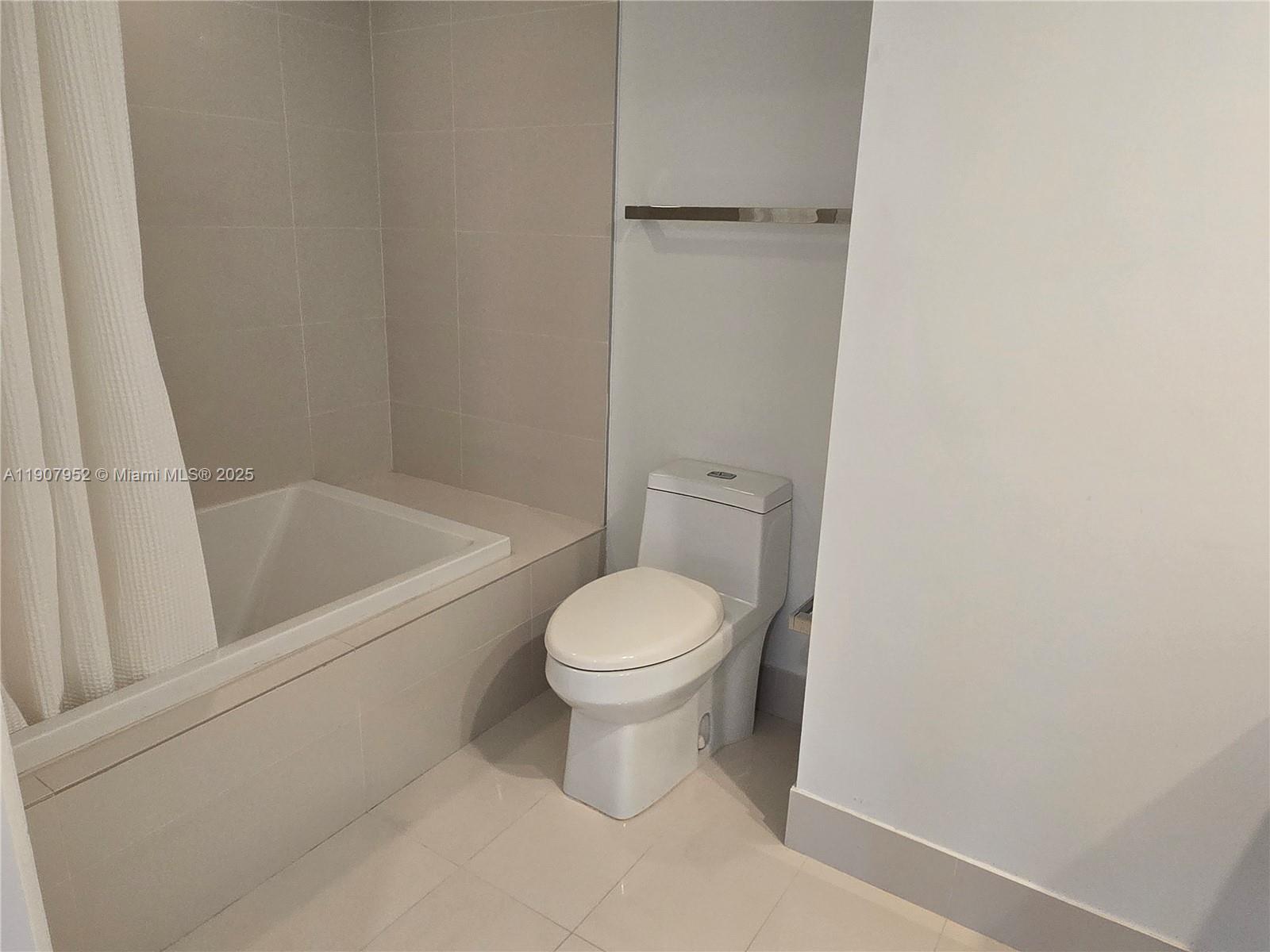55 SW 9th St #2409, Miami FL 33130