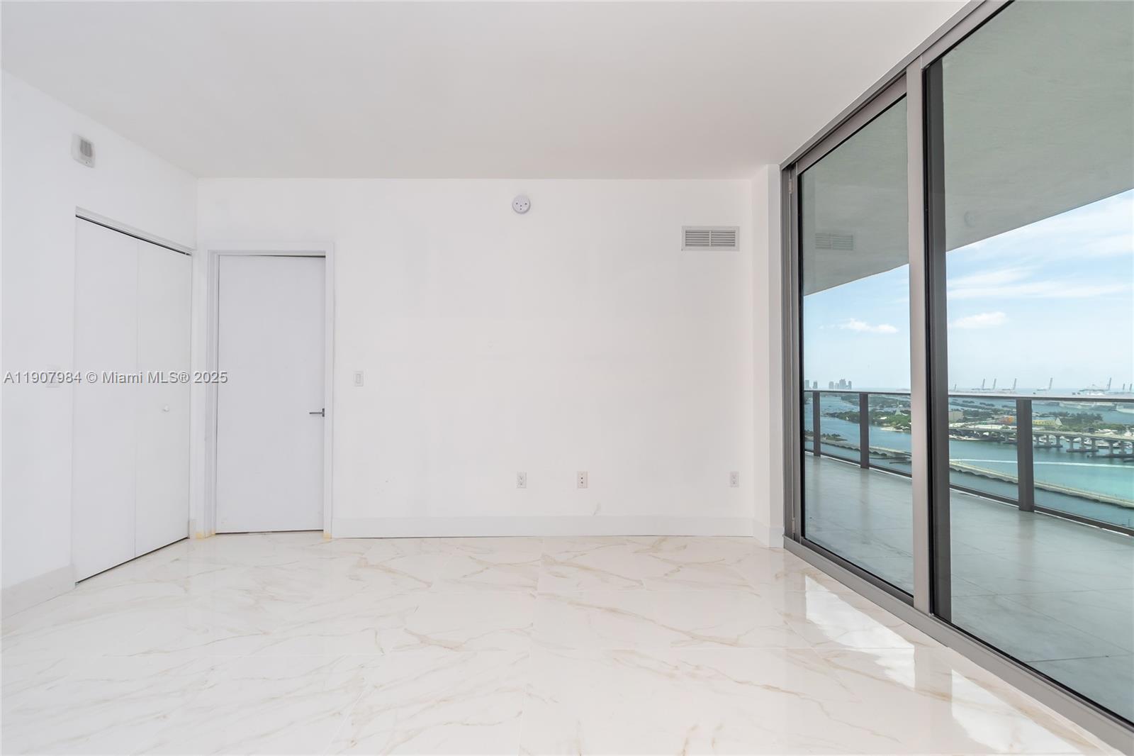 488 NE 18th St #2810, Miami FL 33132