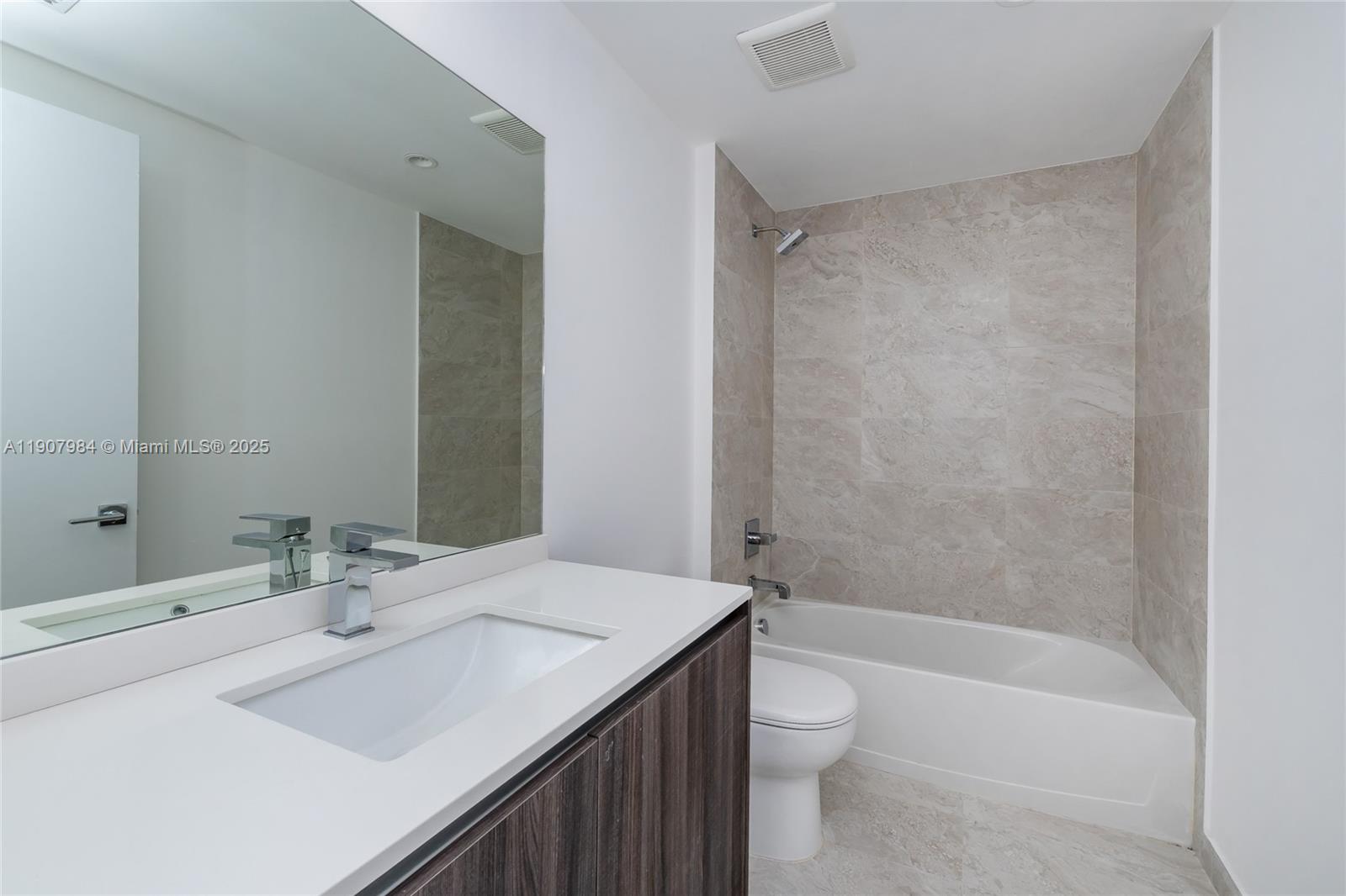 488 NE 18th St #2810, Miami FL 33132