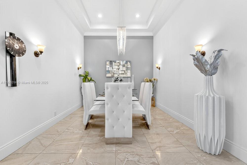 6313 Paradise Cv, West Palm Beach FL 33411