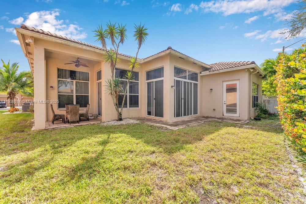 6313 Paradise Cv, West Palm Beach FL 33411