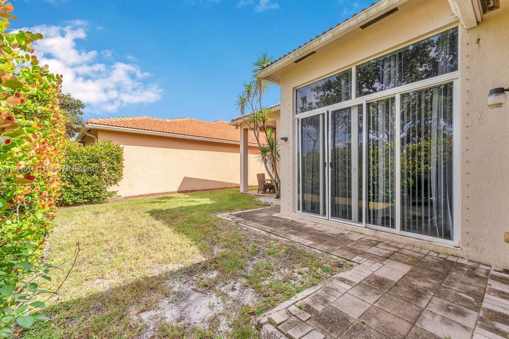 6313 Paradise Cv, West Palm Beach FL 33411