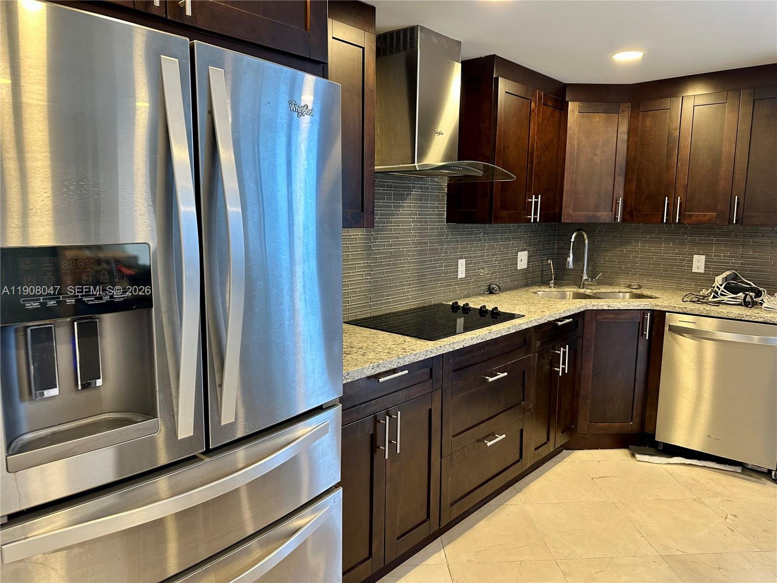 881 Ocean Dr #22E, Key Biscayne FL 33149