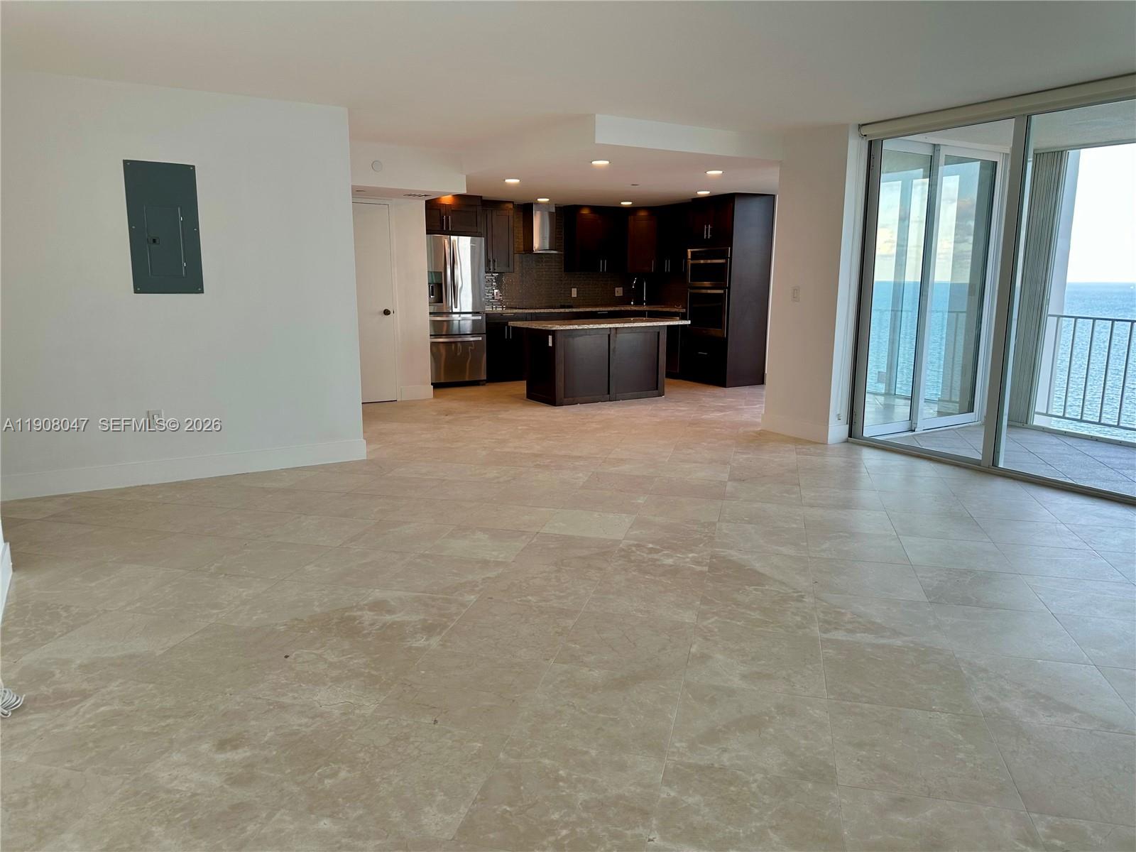 881 Ocean Dr #22E, Key Biscayne FL 33149