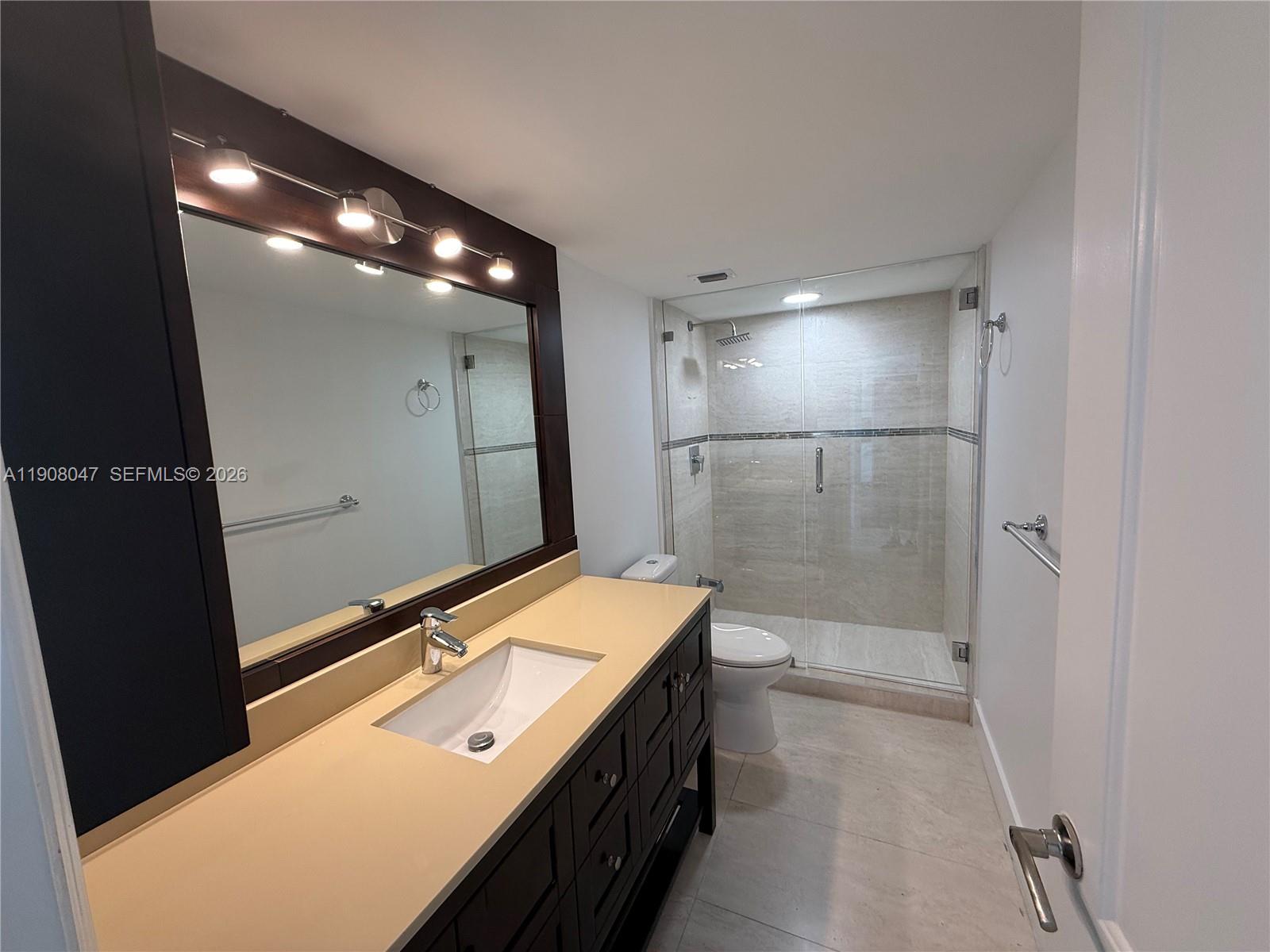 881 Ocean Dr #22E, Key Biscayne FL 33149