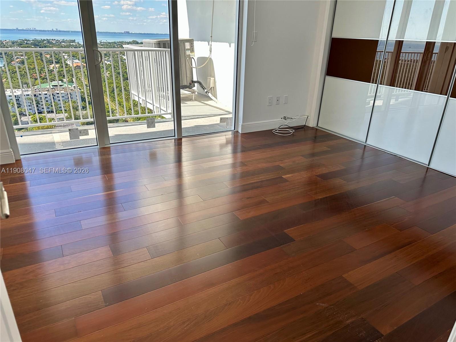 881 Ocean Dr #22E, Key Biscayne FL 33149