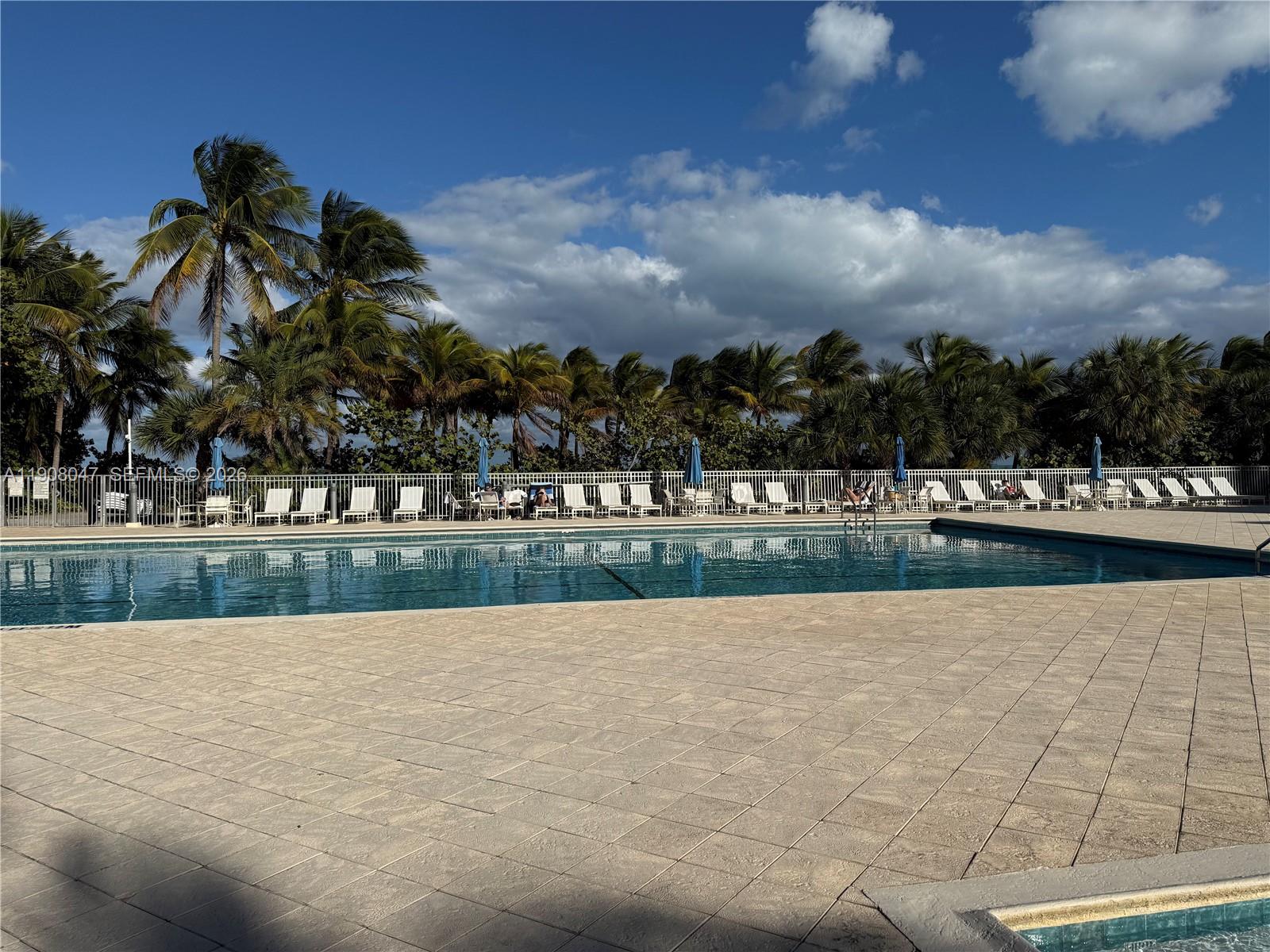881 Ocean Dr #22E, Key Biscayne FL 33149
