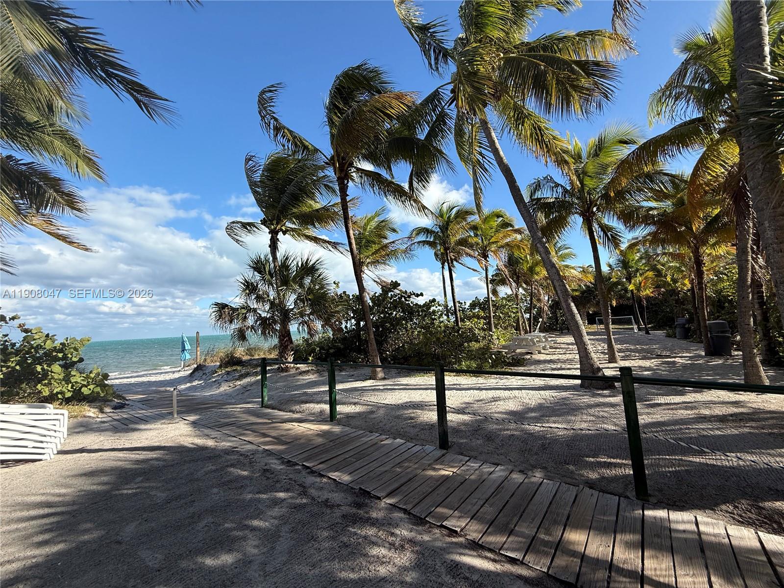 881 Ocean Dr #22E, Key Biscayne FL 33149