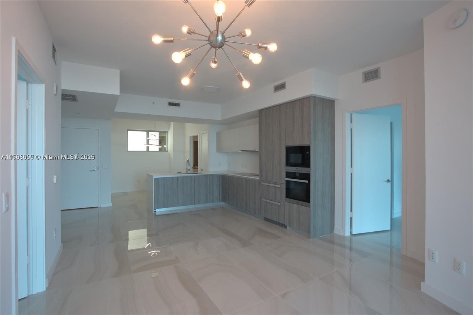 2900 NE 7th Ave #3103, Miami FL 33137