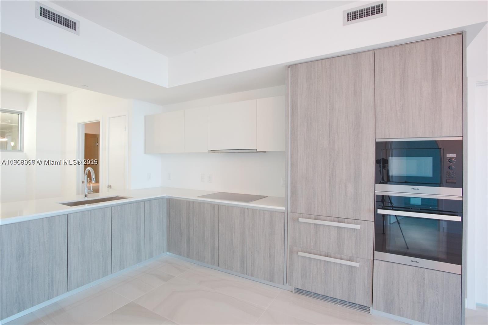 2900 NE 7th Ave #3103, Miami FL 33137
