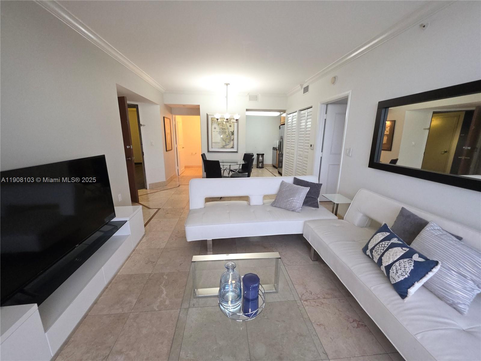 6365 Collins Ave #1511, Miami Beach FL 33141