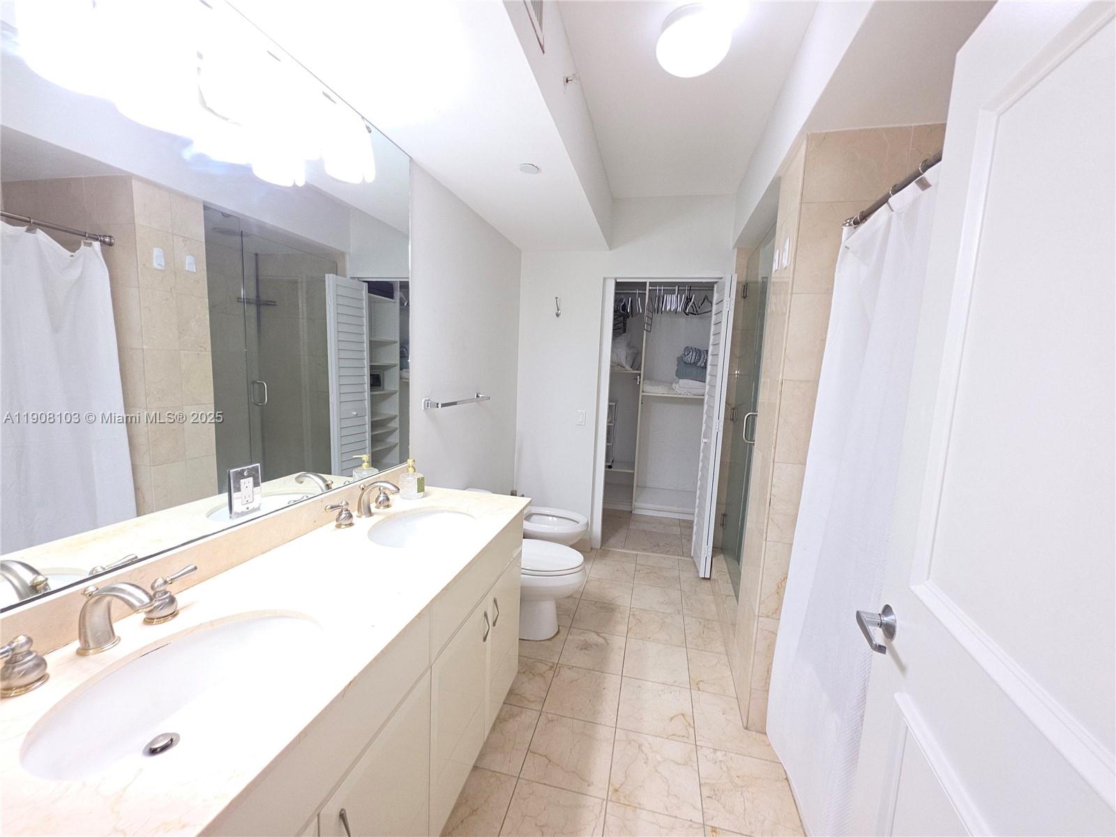 6365 Collins Ave #1511, Miami Beach FL 33141