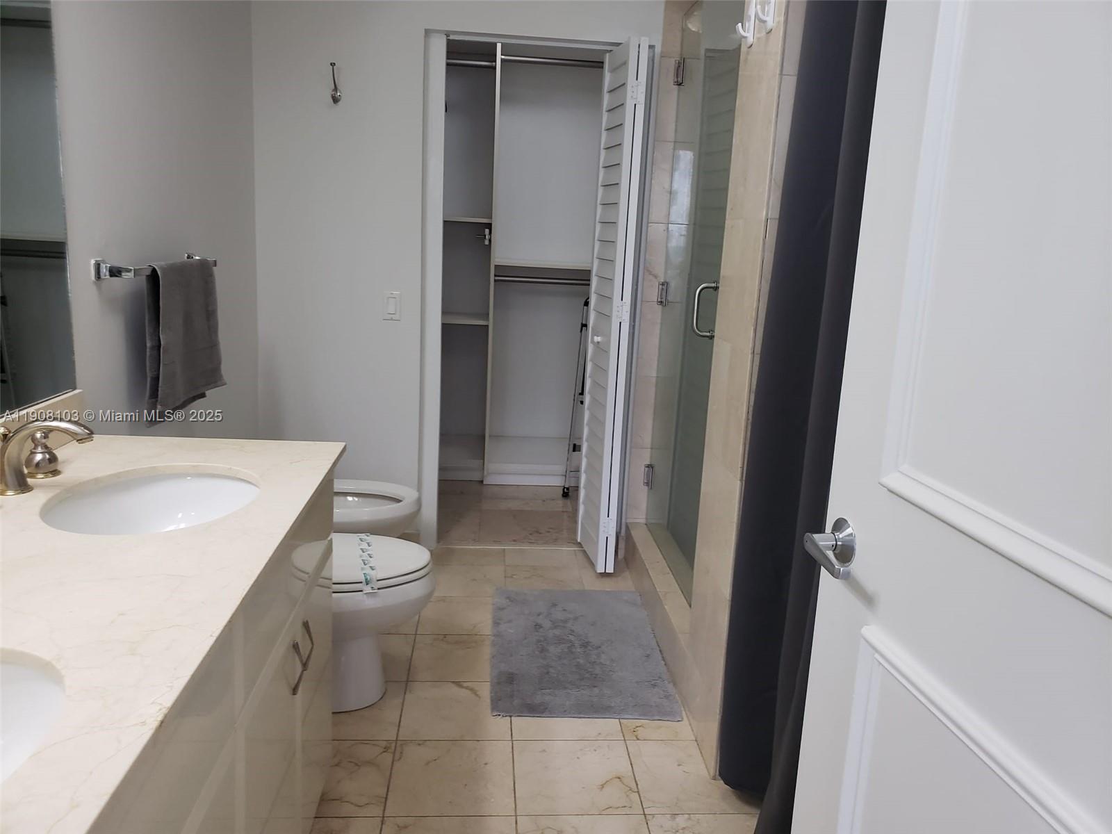6365 Collins Ave #1511, Miami Beach FL 33141