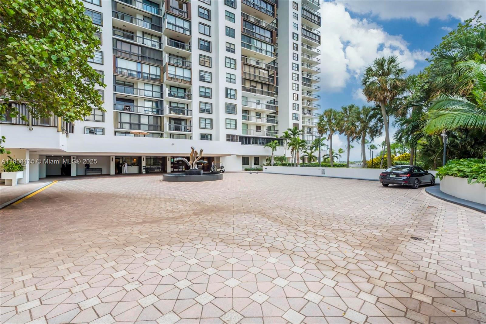 2333 Brickell Ave #517, Miami FL 33129