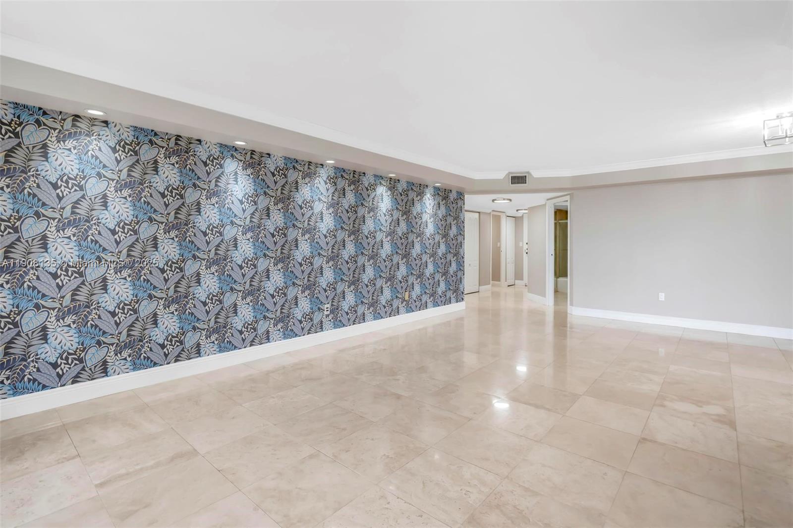 2333 Brickell Ave #517, Miami FL 33129