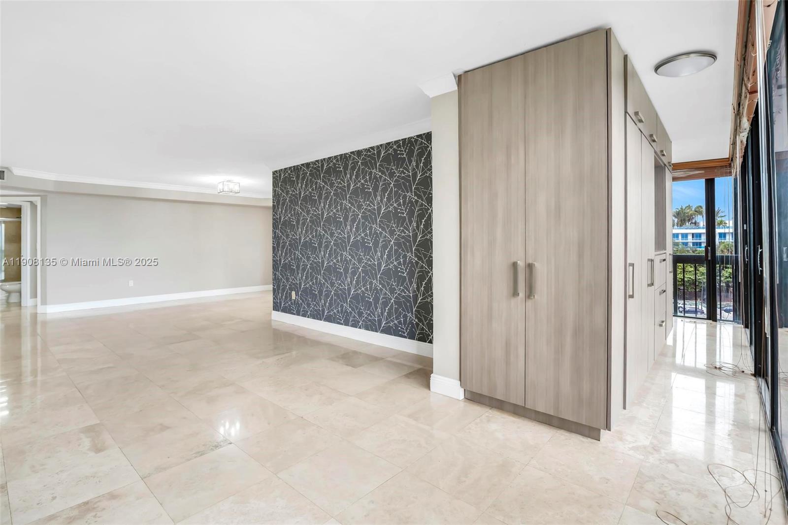 2333 Brickell Ave #517, Miami FL 33129