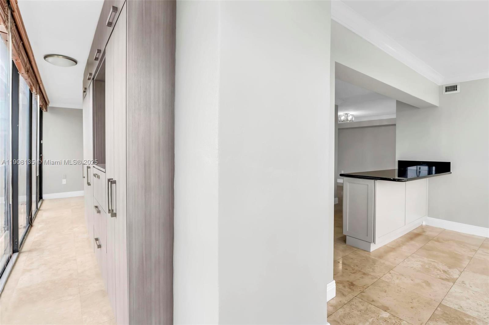 2333 Brickell Ave #517, Miami FL 33129