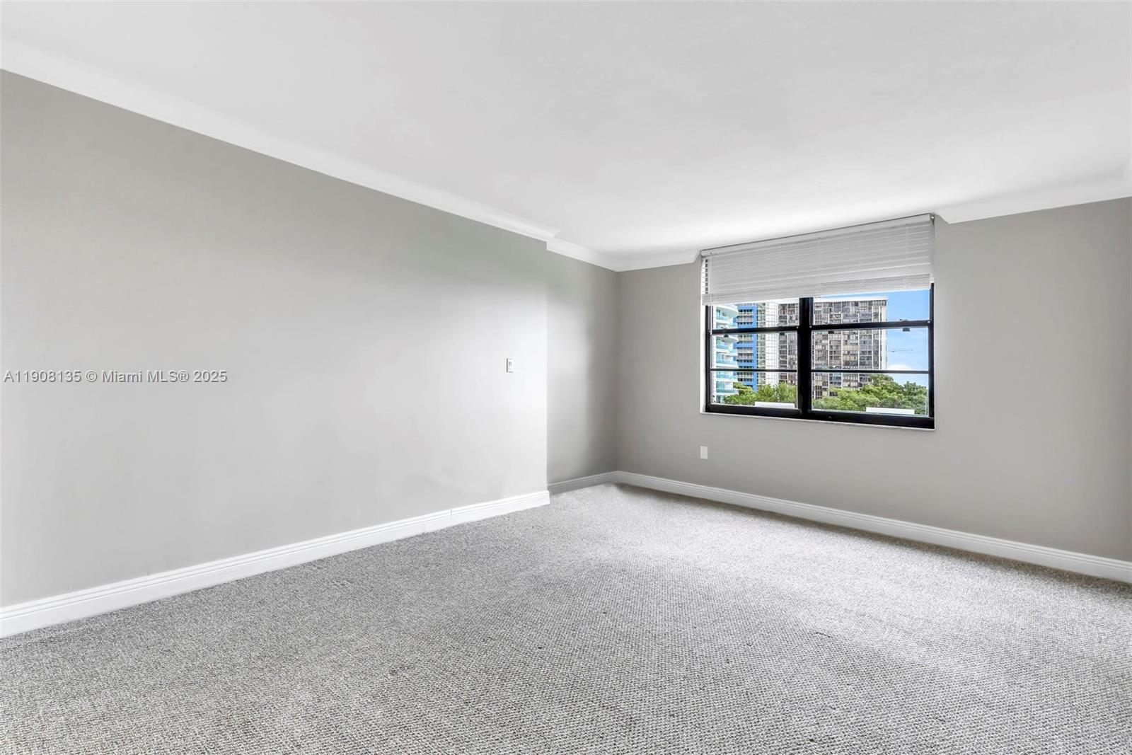 2333 Brickell Ave #517, Miami FL 33129