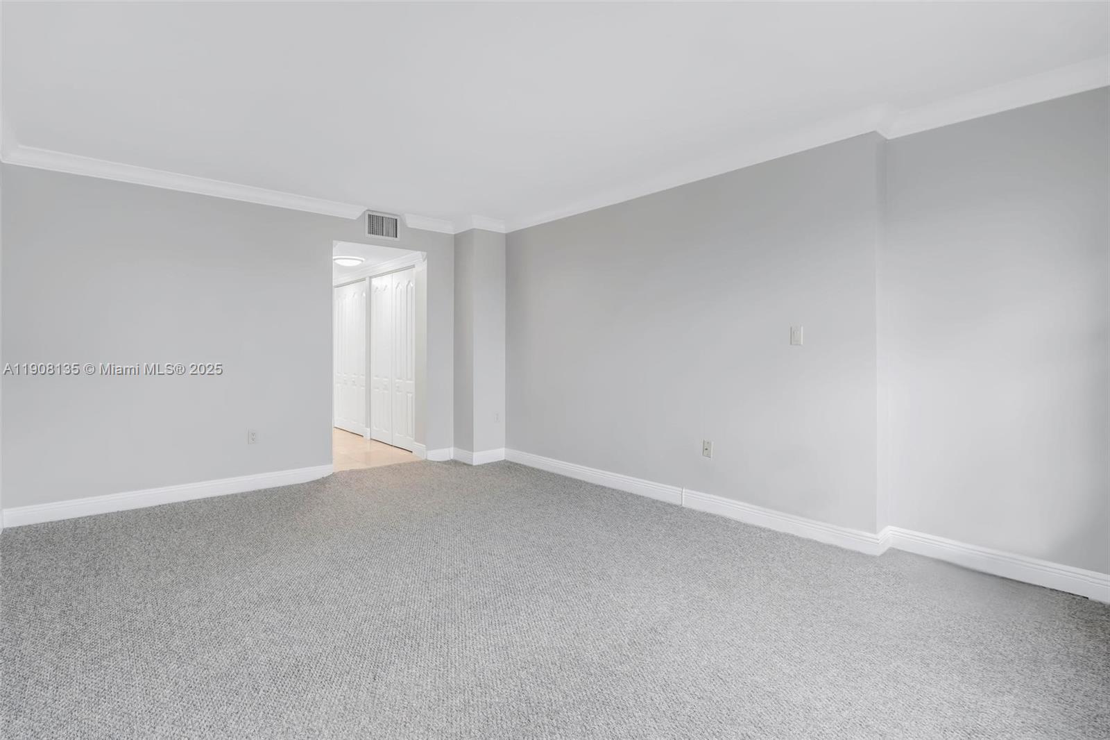 2333 Brickell Ave #517, Miami FL 33129