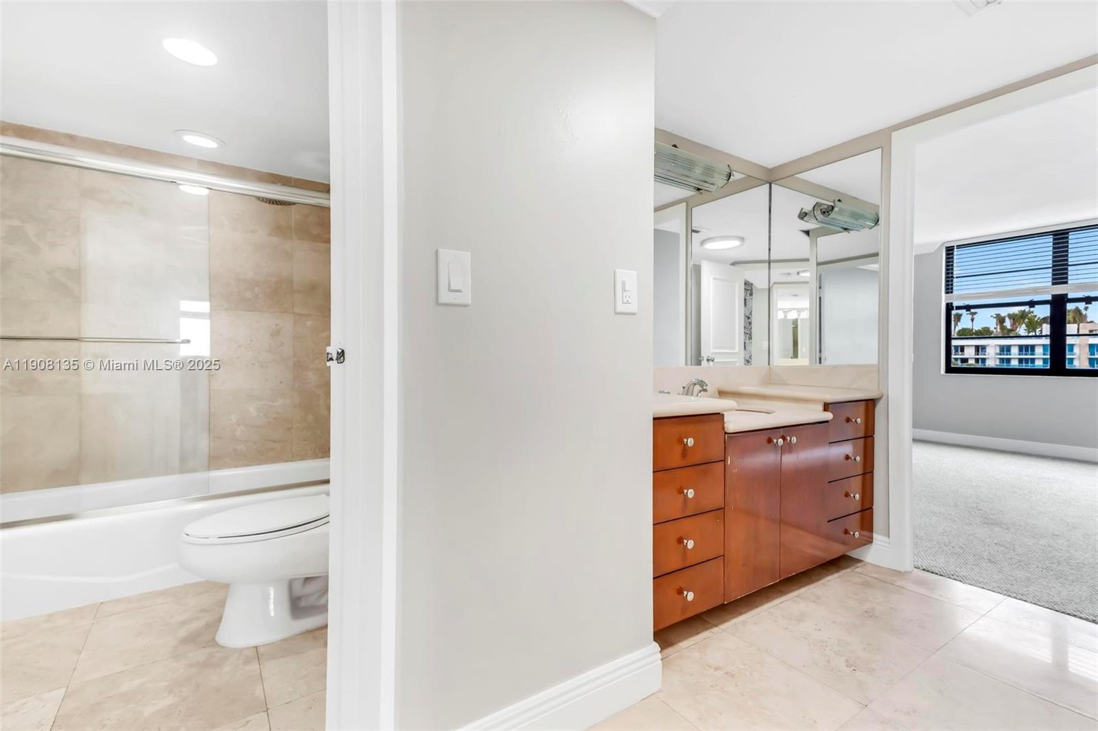 2333 Brickell Ave #517, Miami FL 33129