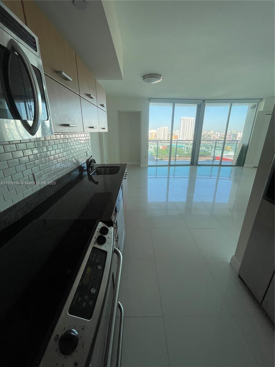 350 S Miami Ave #1715, Miami FL 33130