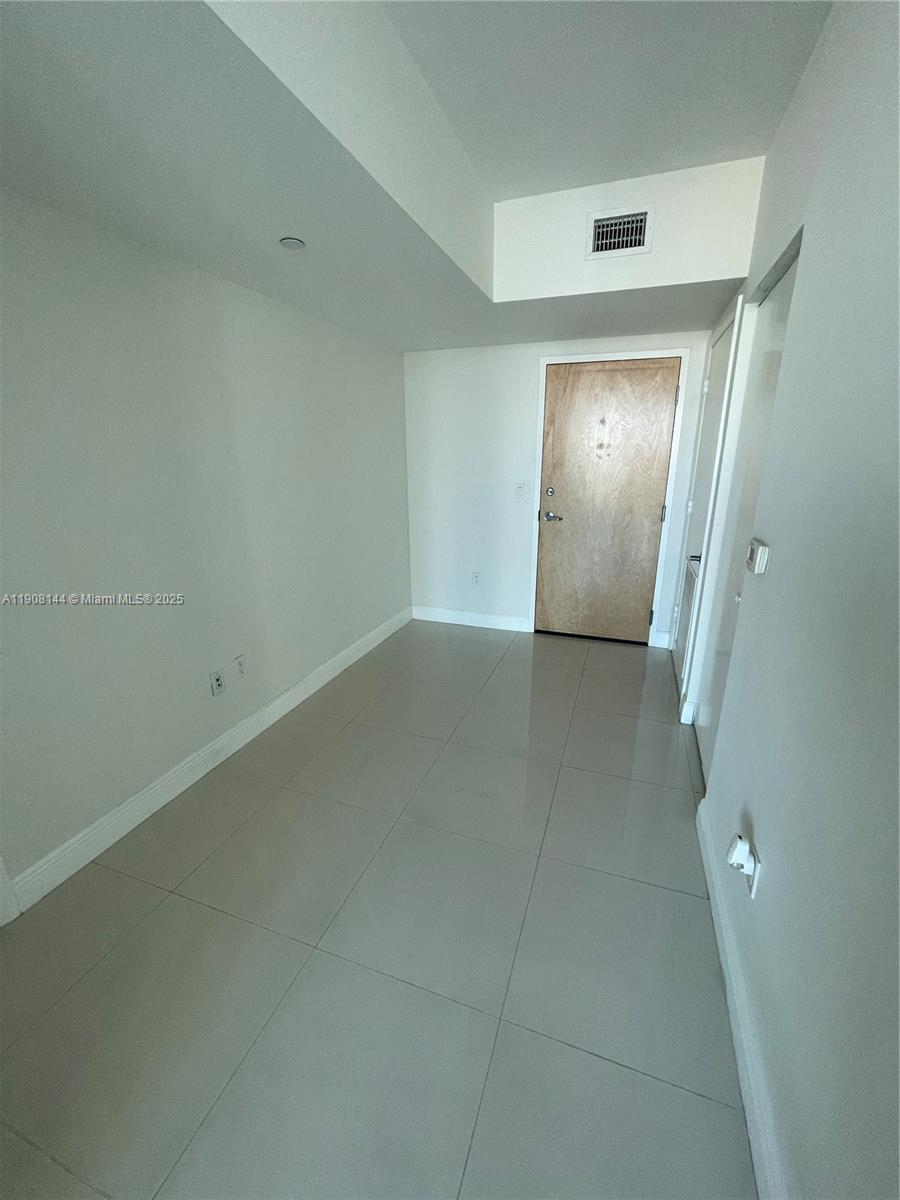 350 S Miami Ave #1715, Miami FL 33130