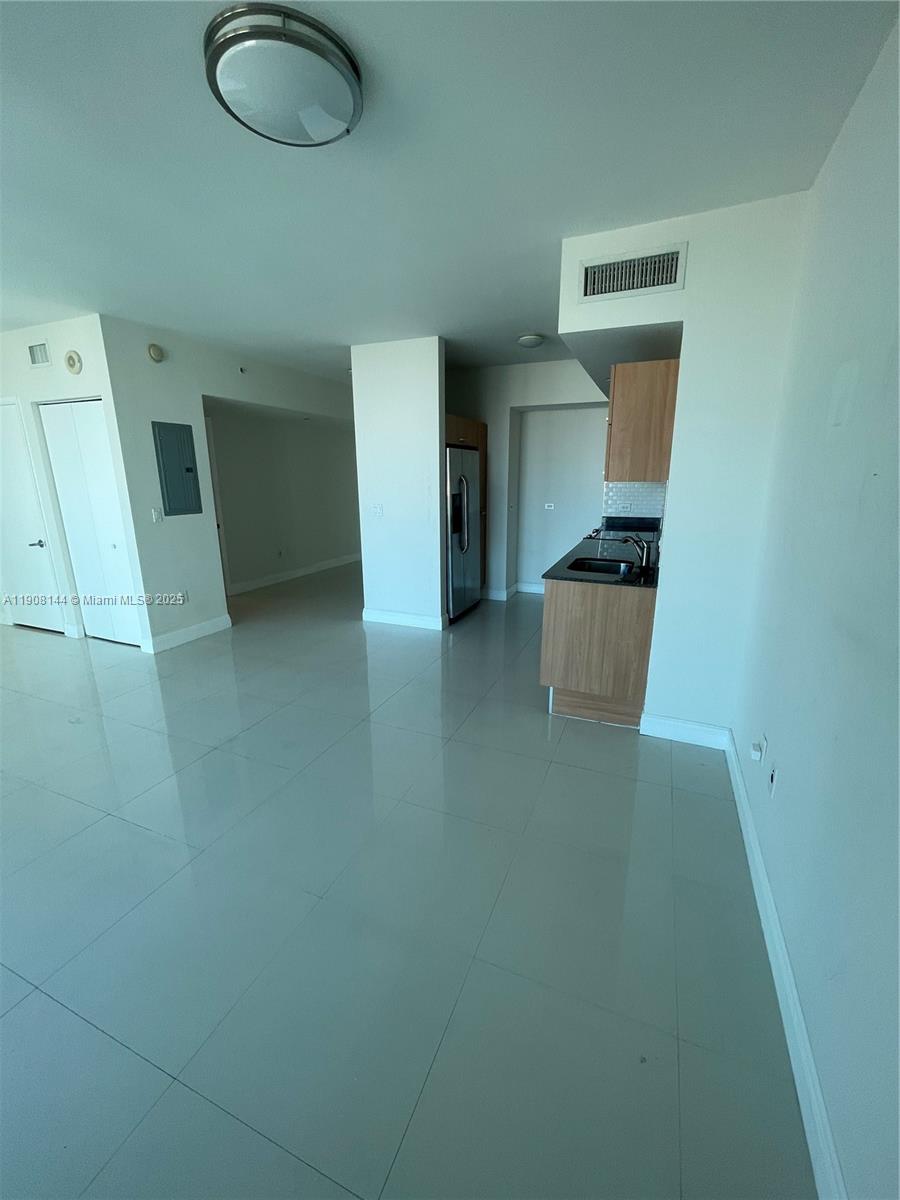 350 S Miami Ave #1715, Miami FL 33130