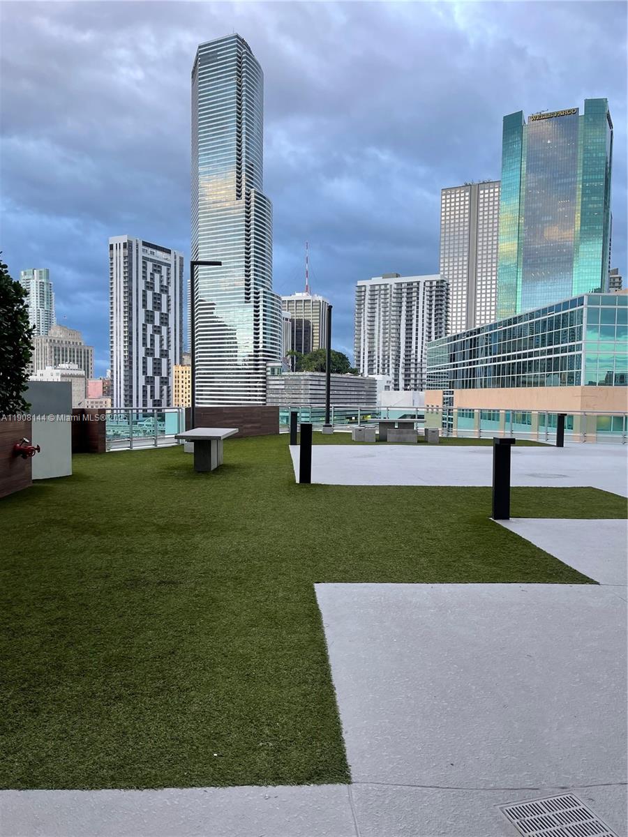 350 S Miami Ave #1715, Miami FL 33130